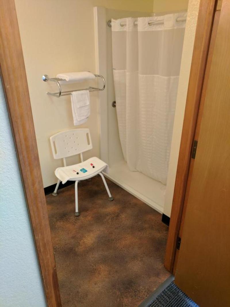 Travelodge By Wyndham Three Forks Экстерьер фото